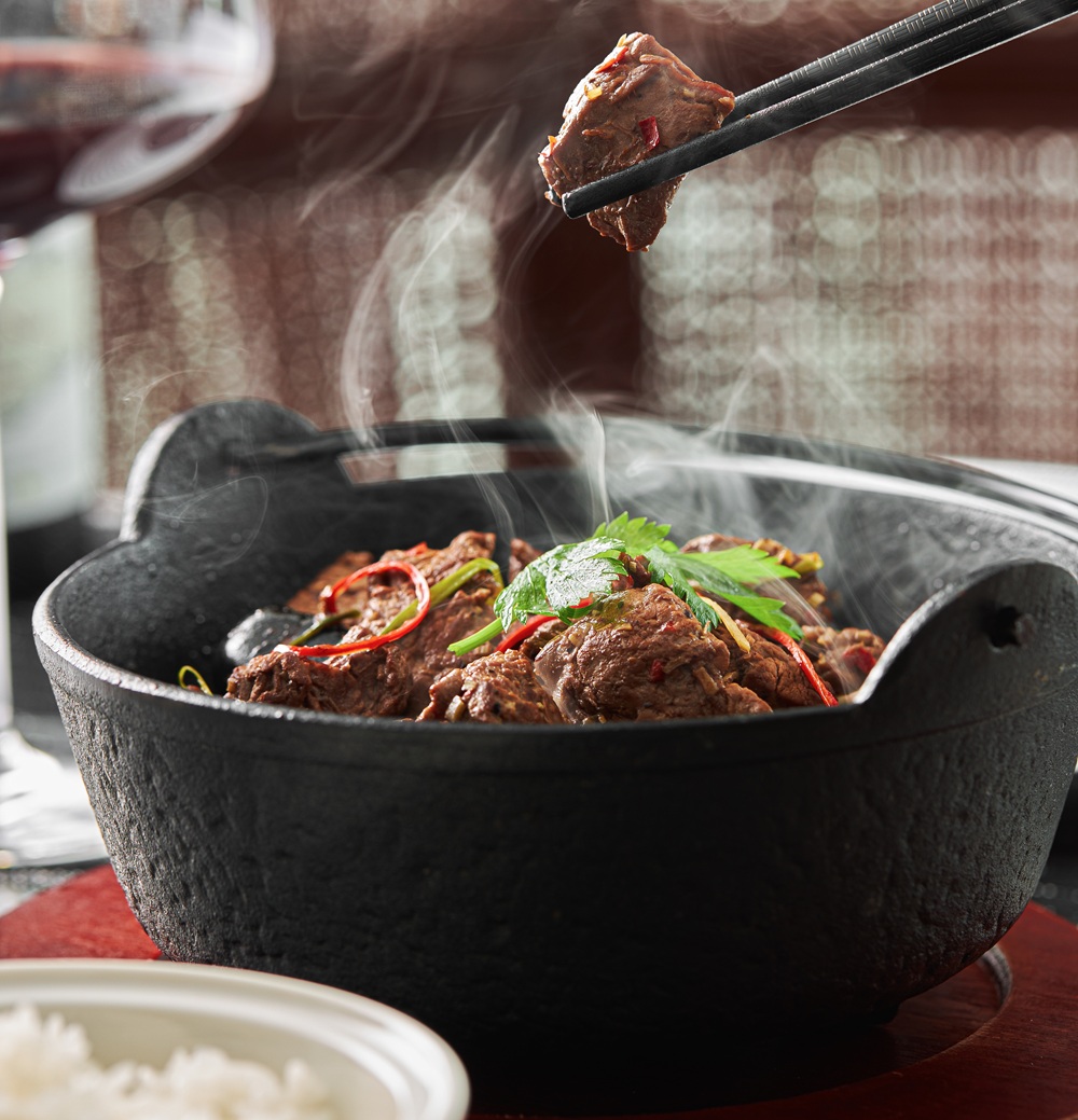 Sautéed Diced Beef on Hot Stone